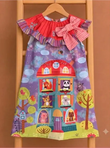 Vestido Trapézio Bichinhos